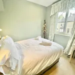 Nyaraló Townhouse With Free Off Road Parking And Garden York
