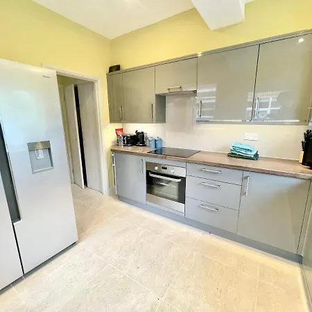 Dom wakacyjny Townhouse With Free Off Road Parking And Garden York