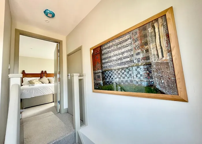 Townhouse With Free Off Road Parking And Garden Casa vacanze