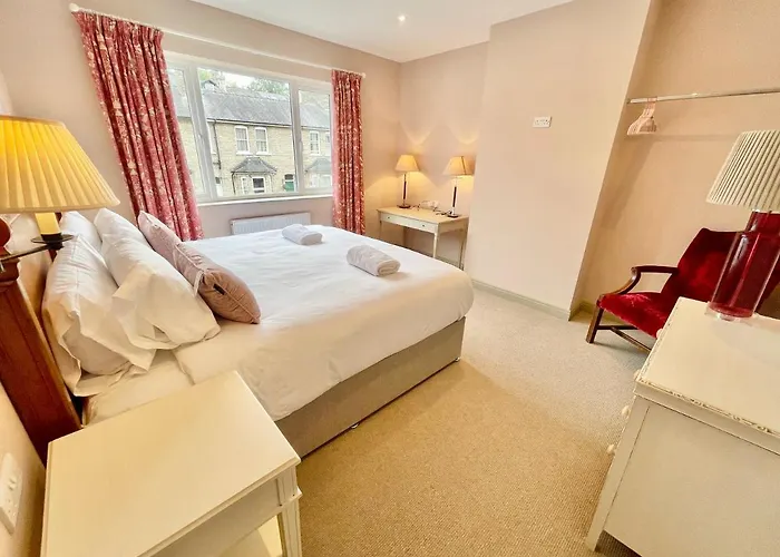 Townhouse With Free Off Road Parking And Garden Casa vacanze *