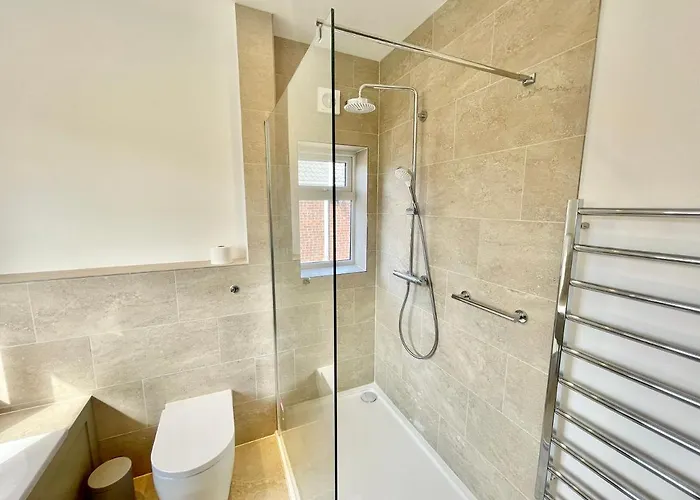 Casa vacanze Townhouse With Free Off Road Parking And Garden *