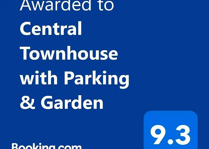 Townhouse With Free Off Road Parking And Garden York